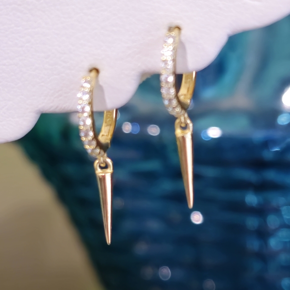 18KT GOLD/925 STERLING SILVER MINI SPIKE DANGLE DIAMOND CRYSTAL CZ HUGGIE HOOPS - Picture 5 of 9